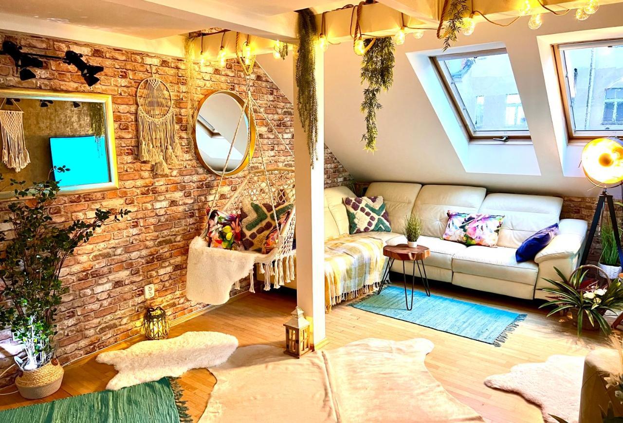 Duplex 2 With Quiet Terrace On Wenceslas Square Апартаменты *