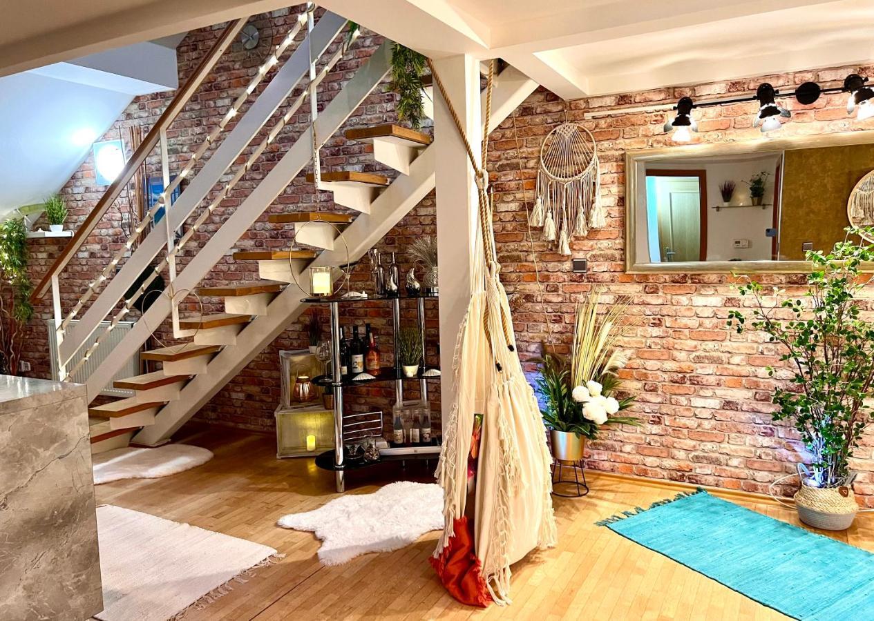 Duplex 2 With Quiet Terrace On Wenceslas Square * Prague