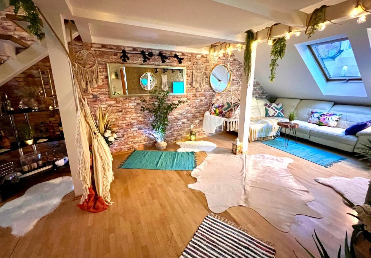 Apartment Duplex 2 With Quiet Terrace On Wenceslas Square Prague
